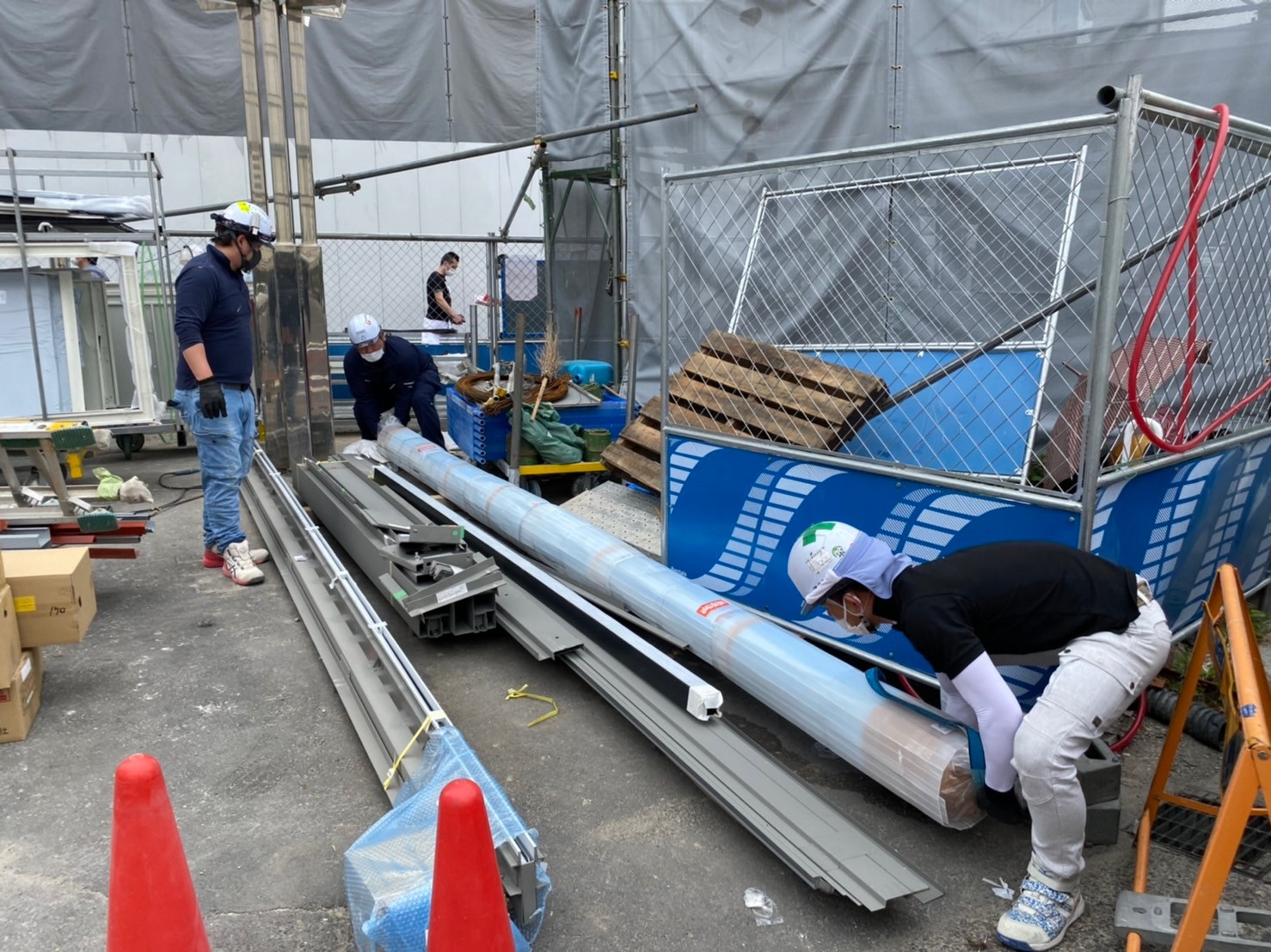 大阪・関西、荷揚げ手に職。求人アキレス。