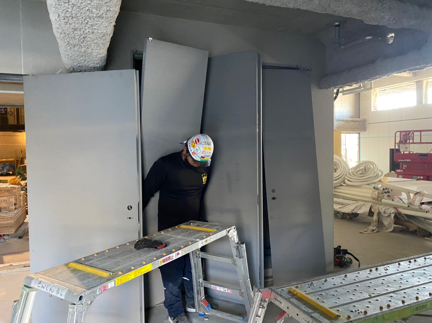 大阪・関西、荷揚げ手に職。求人アキレス。